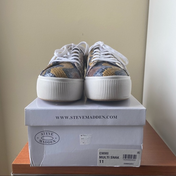 Steve Madden Emmi Snakeskin Platform Sneakers - Picture 9 of 9